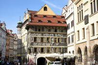 Dum Uminity in Old Town