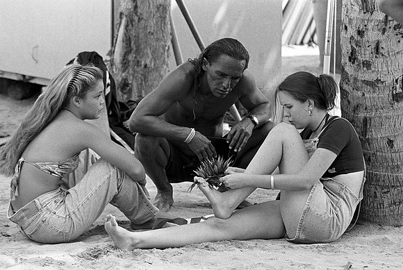 Making Flowers, Hawaii 1996