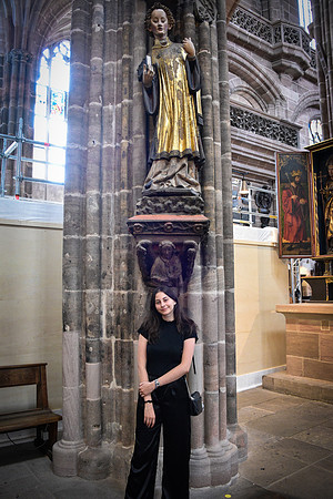 Monia with St. Lorenze Detail