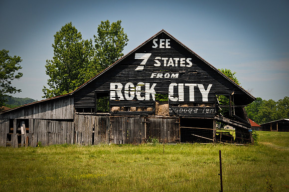 Barn Ad