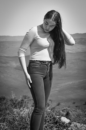 Anel in B&W