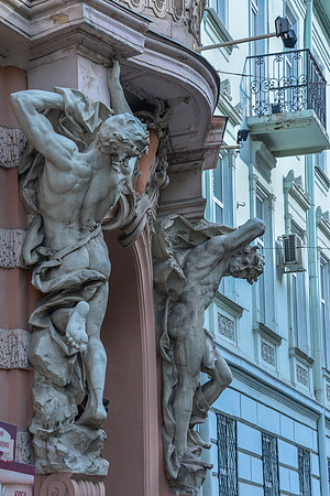Atlas's, Lviv